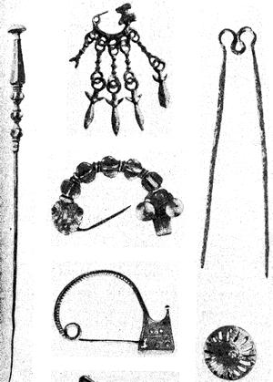 Иллирийские украшения: фибулы из бронзы и серебра (район Мат, IV-II в. до н.э.)